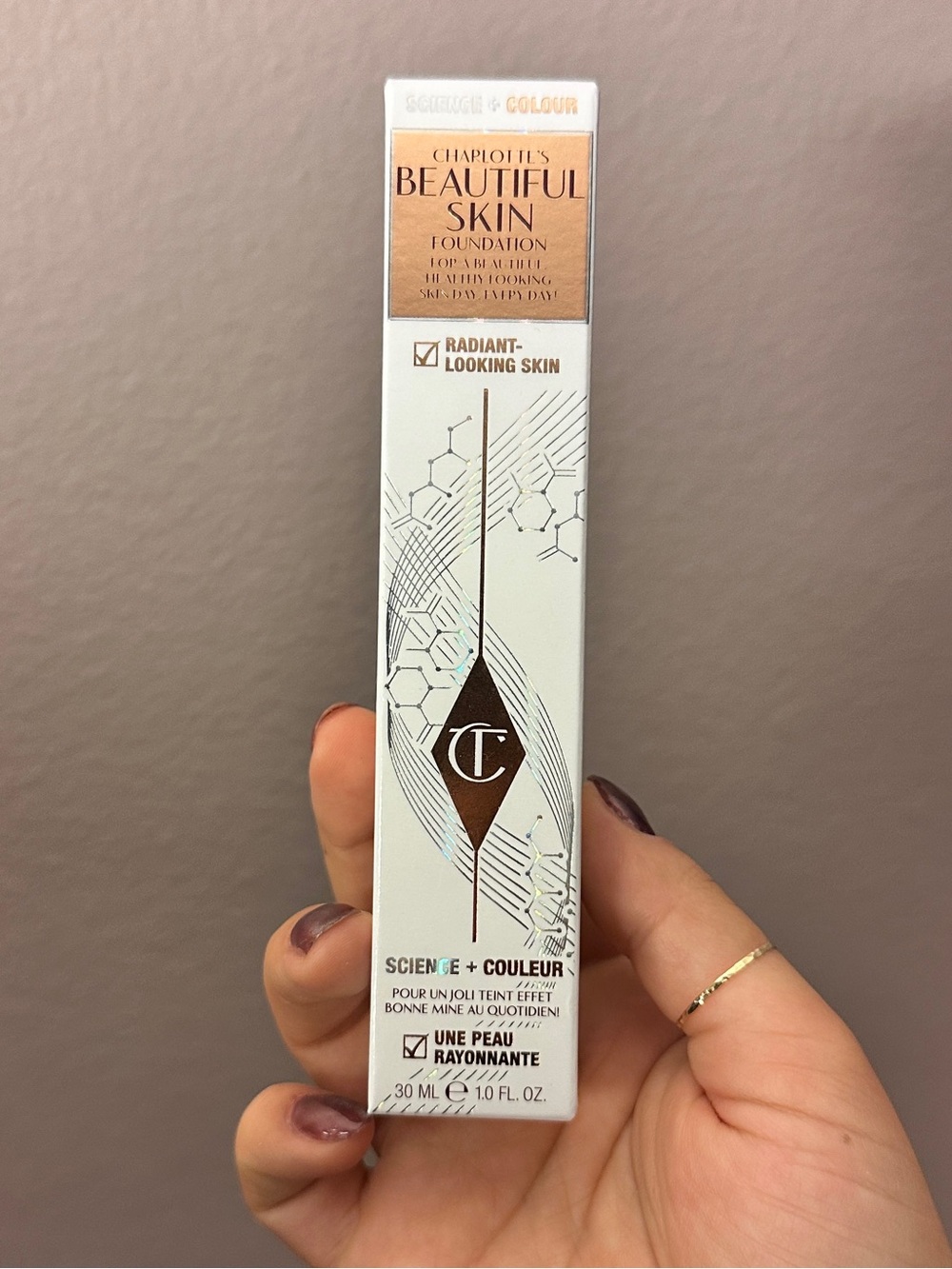 (5N) Charlotte Tilbury Beautiful Skin Foundation - 5 Neutral